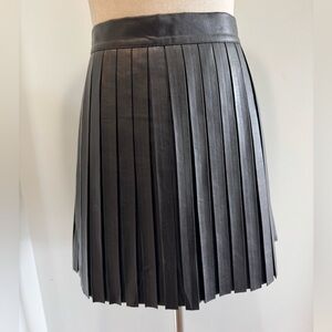 PrettyLittleThing Black Pleated Faux Leather Mini Skirt sz10